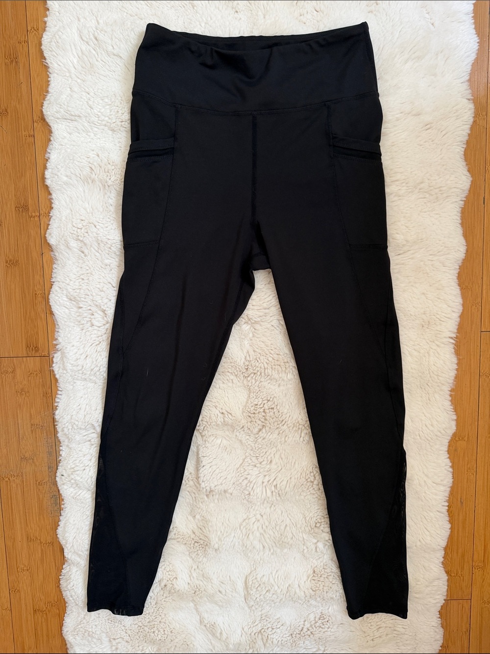 Amazon Black High-Waist Active Leggings with Side Pockets